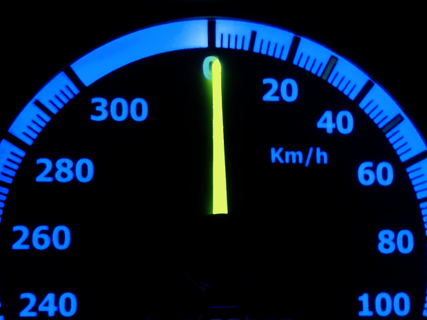 Tachoumbau Durchleuchttechnik bis 300 Km/h